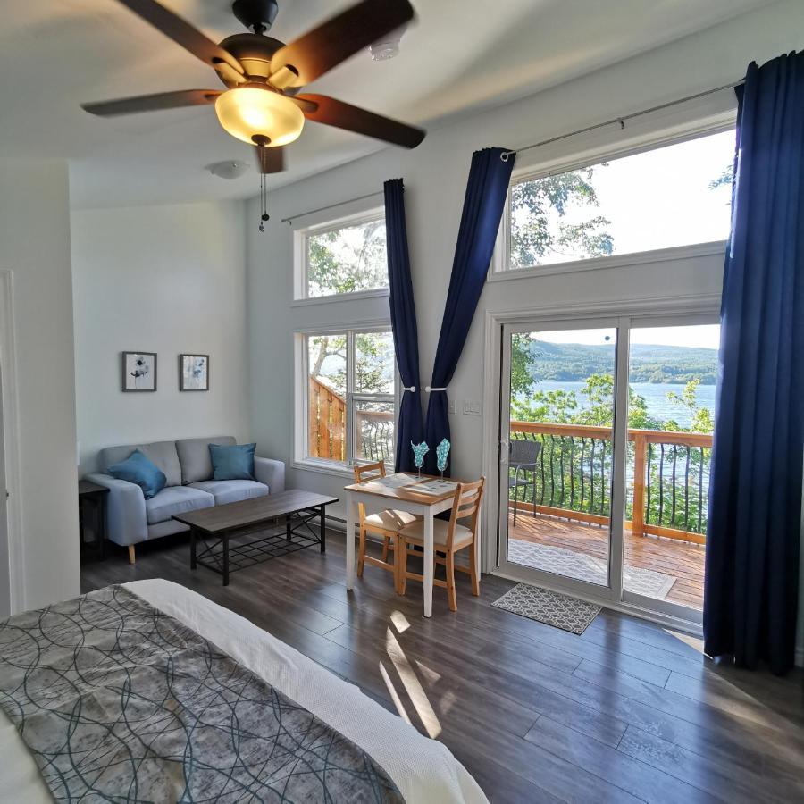 Knotty Pine Ocean Front Suite - Adults Only Інґоніш Екстер'єр фото