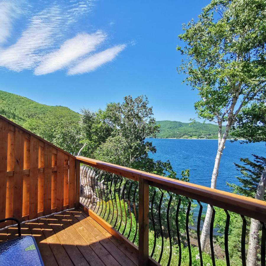 Knotty Pine Ocean Front Suite - Adults Only Інґоніш Екстер'єр фото