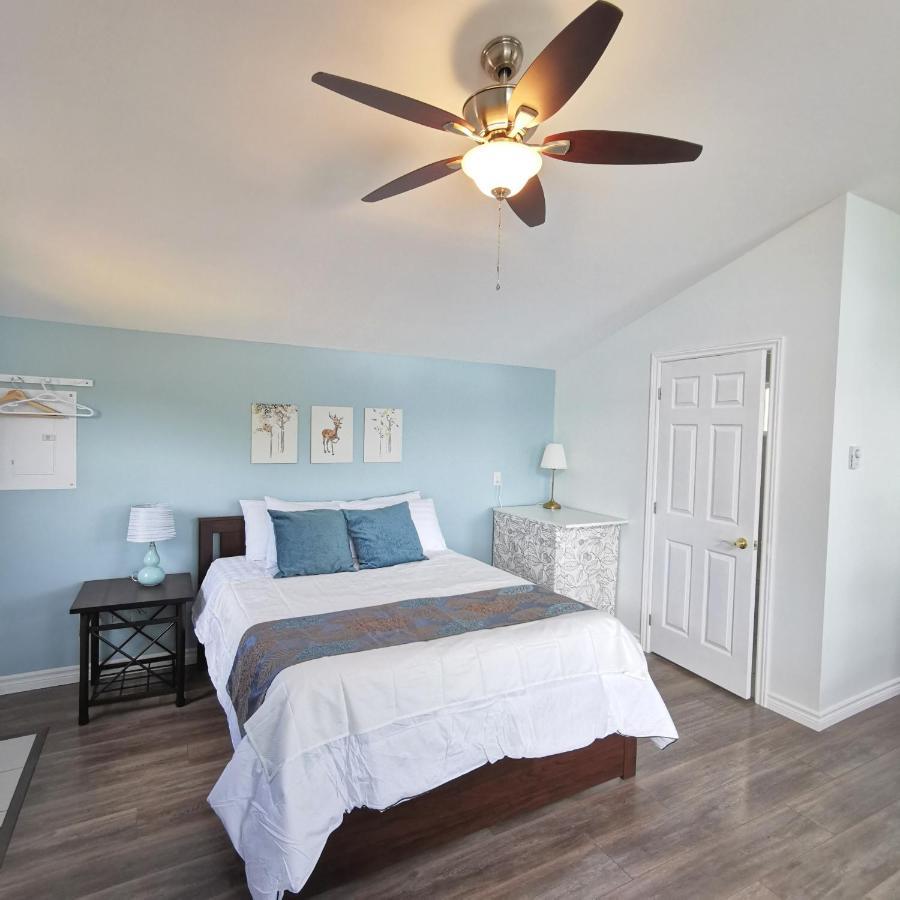 Knotty Pine Ocean Front Suite - Adults Only Інґоніш Екстер'єр фото