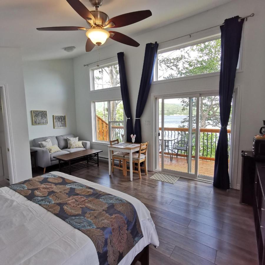 Knotty Pine Ocean Front Suite - Adults Only Інґоніш Екстер'єр фото