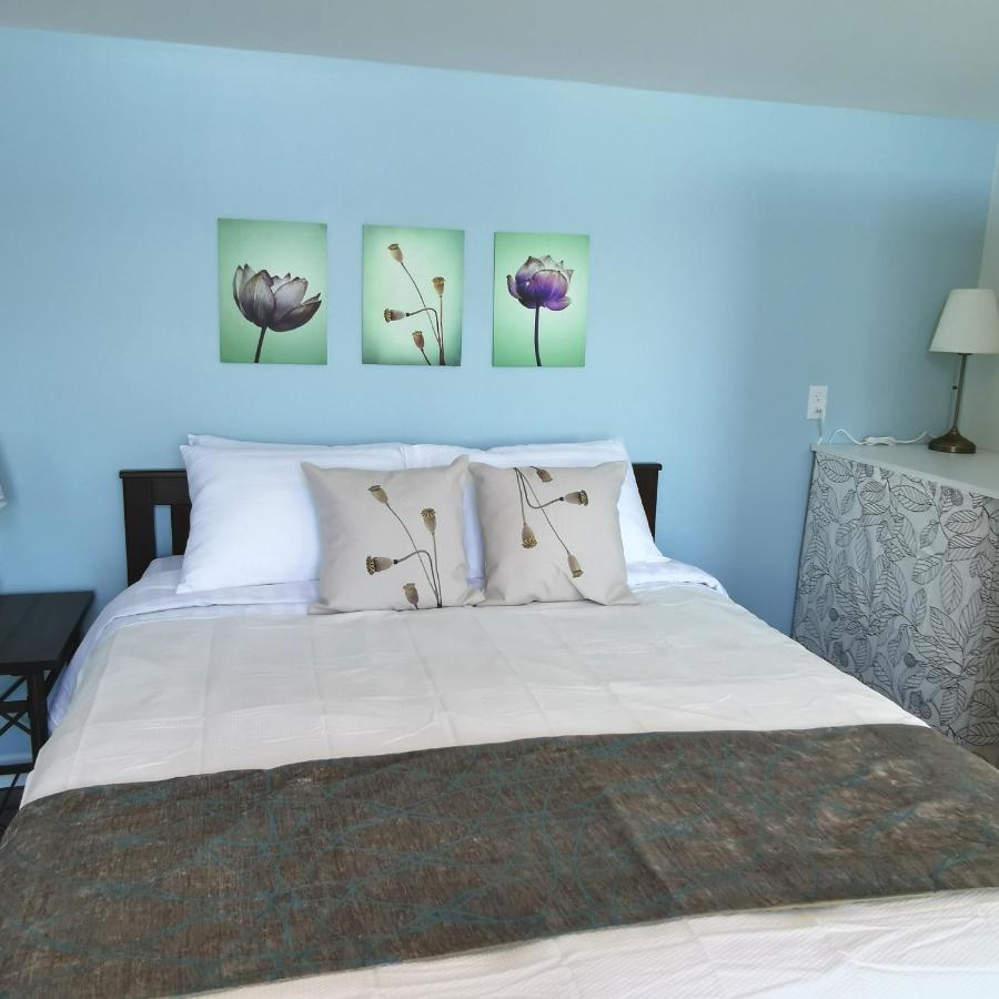 Knotty Pine Ocean Front Suite - Adults Only Інґоніш Екстер'єр фото