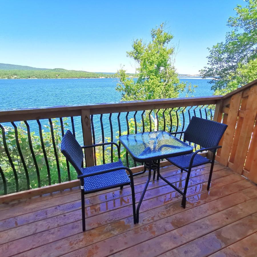 Knotty Pine Ocean Front Suite - Adults Only Інґоніш Екстер'єр фото
