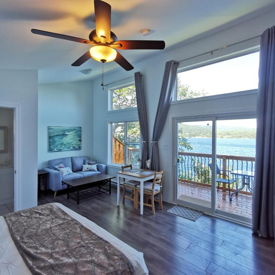 Knotty Pine Ocean Front Suite - Adults Only Інґоніш Екстер'єр фото