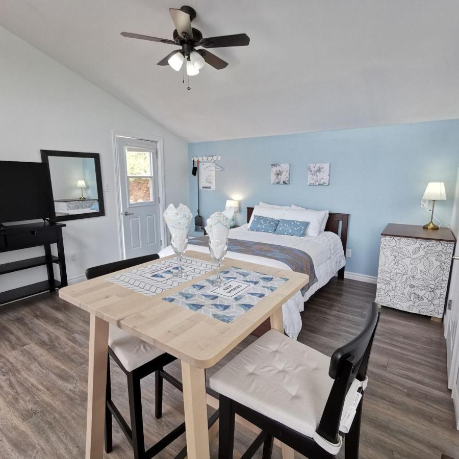 Knotty Pine Ocean Front Suite - Adults Only Інґоніш Екстер'єр фото