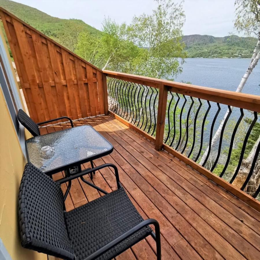 Knotty Pine Ocean Front Suite - Adults Only Інґоніш Екстер'єр фото