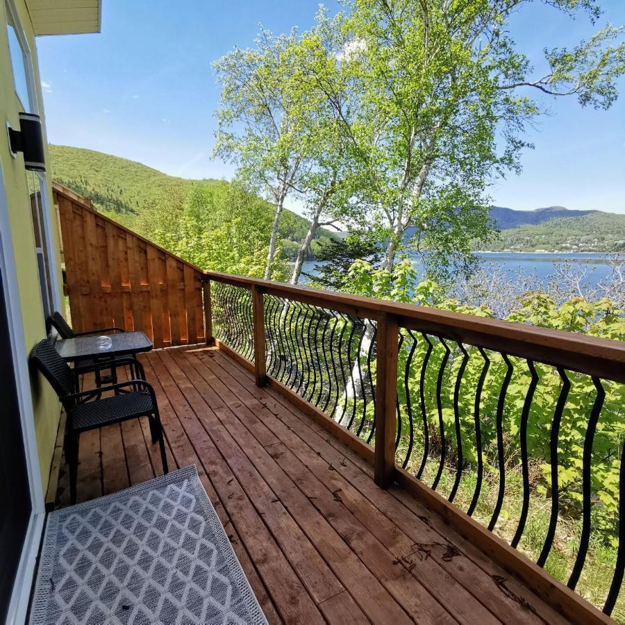 Knotty Pine Ocean Front Suite - Adults Only Інґоніш Екстер'єр фото