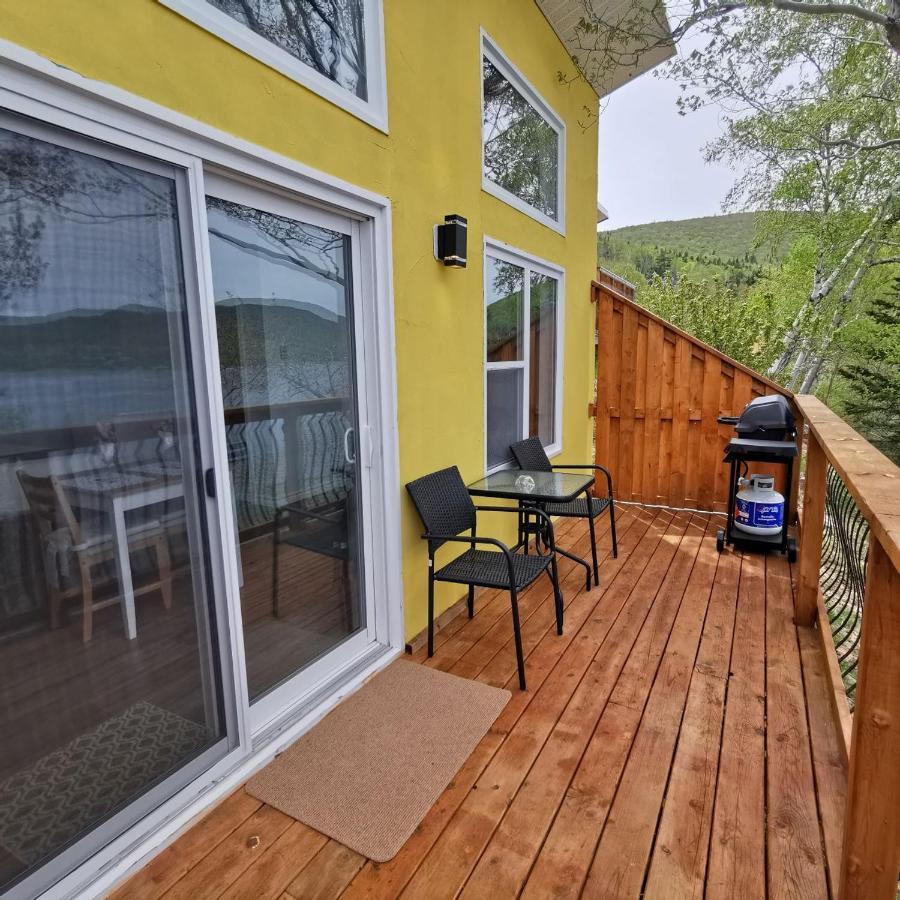 Knotty Pine Ocean Front Suite - Adults Only Інґоніш Екстер'єр фото