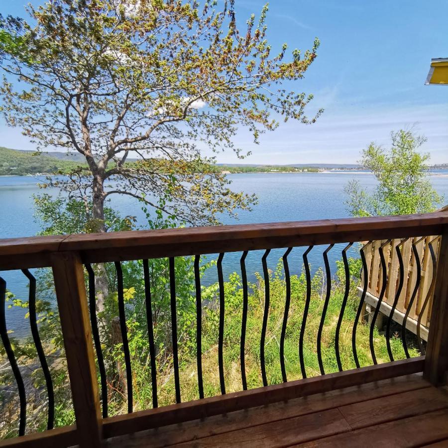 Knotty Pine Ocean Front Suite - Adults Only Інґоніш Екстер'єр фото