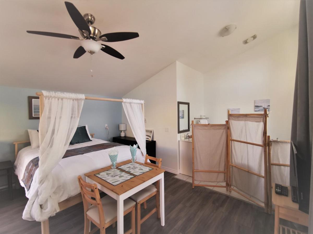 Knotty Pine Ocean Front Suite - Adults Only Інґоніш Екстер'єр фото